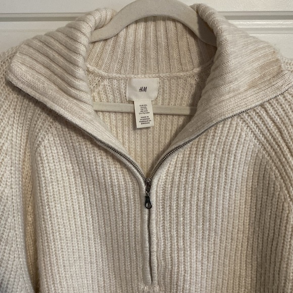 H&M Knit 1/4 Zip Pullover Sweater - Picture 3 of 6